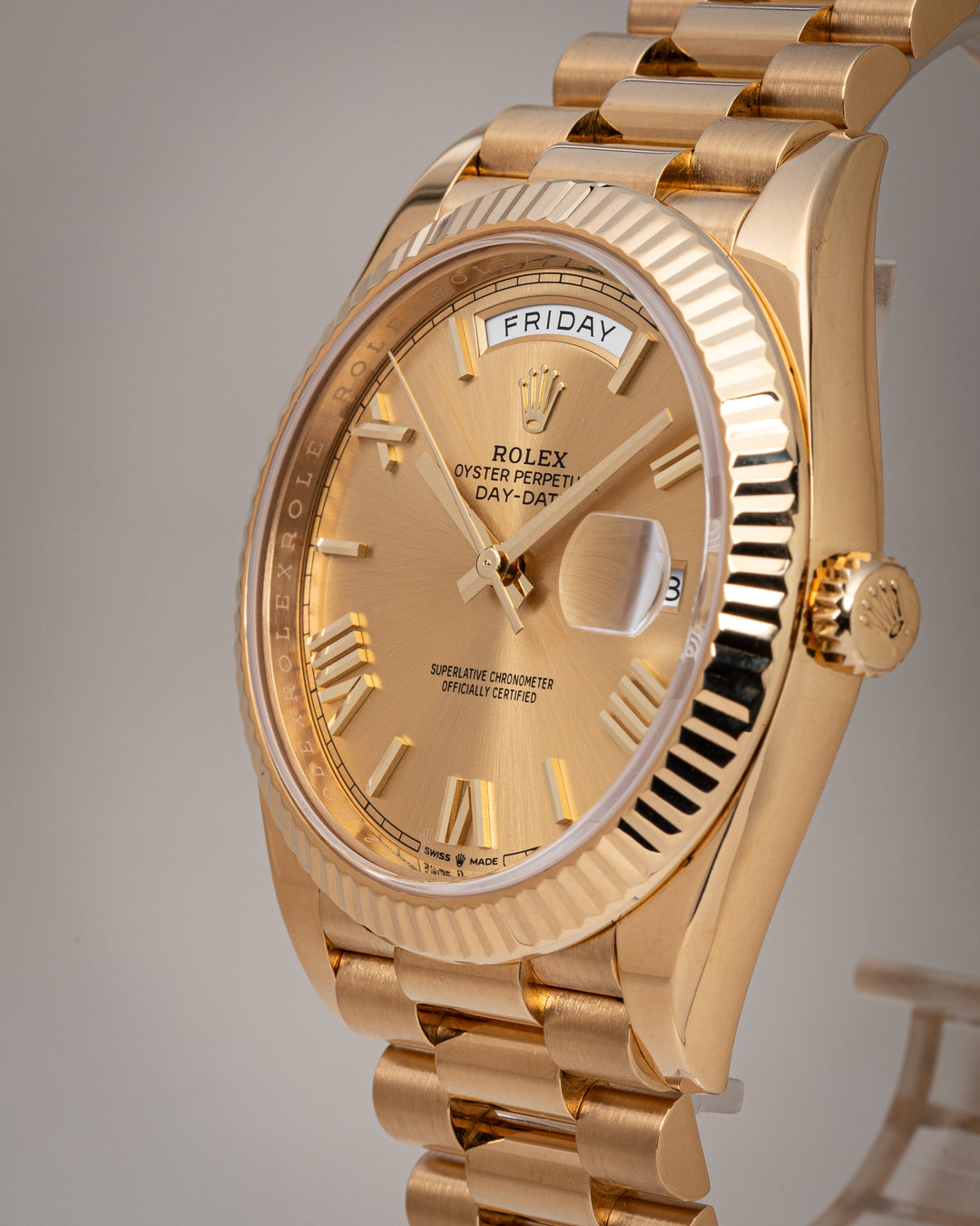 Rolex 18k Yellow Gold Day-Date 40 (228238)