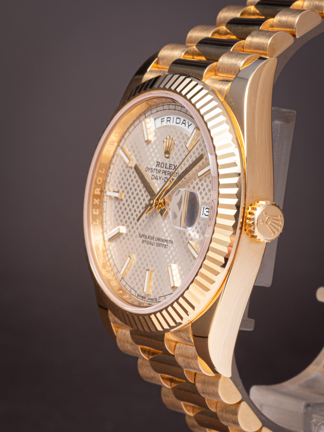 Rolex 18k Yellow Gold Day-Date 40 (228238)