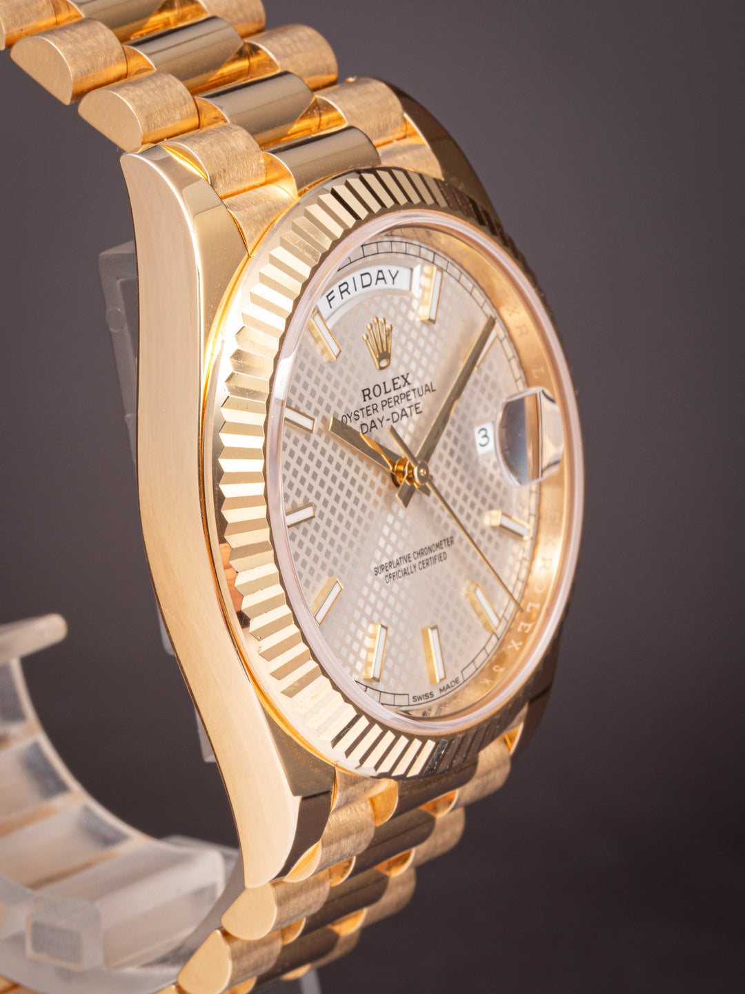 Rolex 18k Yellow Gold Day-Date 40 (228238)