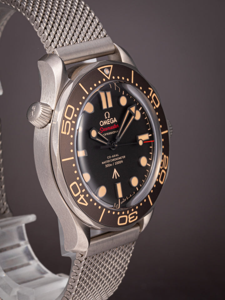 Omega Titanium Seamaster 300M "No Time to Die" 007 Edition (210.90.42.20.01.001)