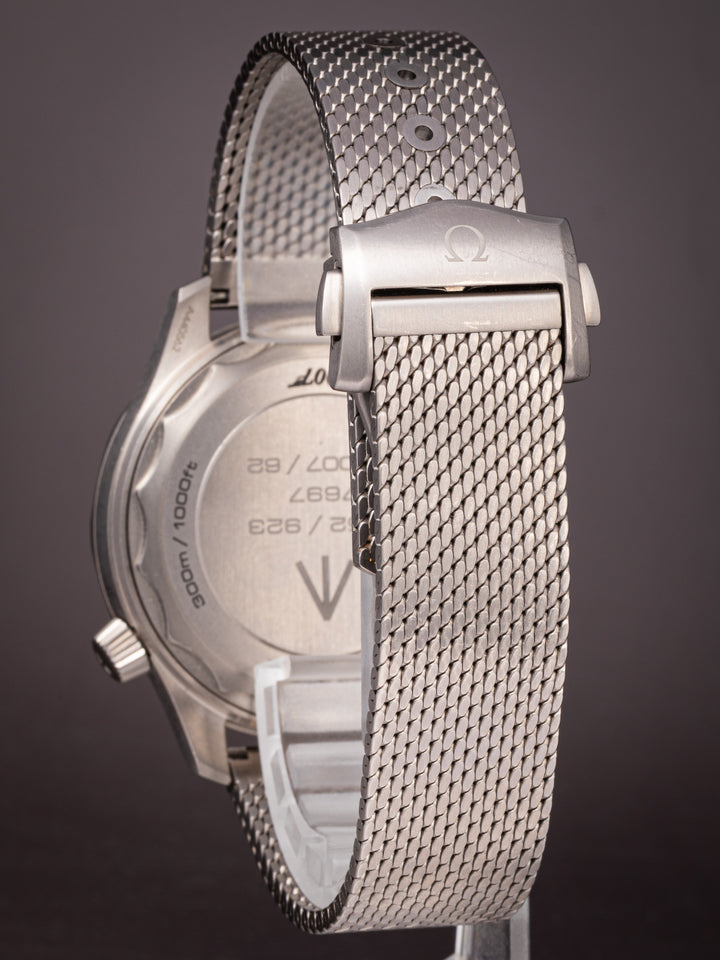Omega Titanium Seamaster 300M "No Time to Die" 007 Edition (210.90.42.20.01.001)