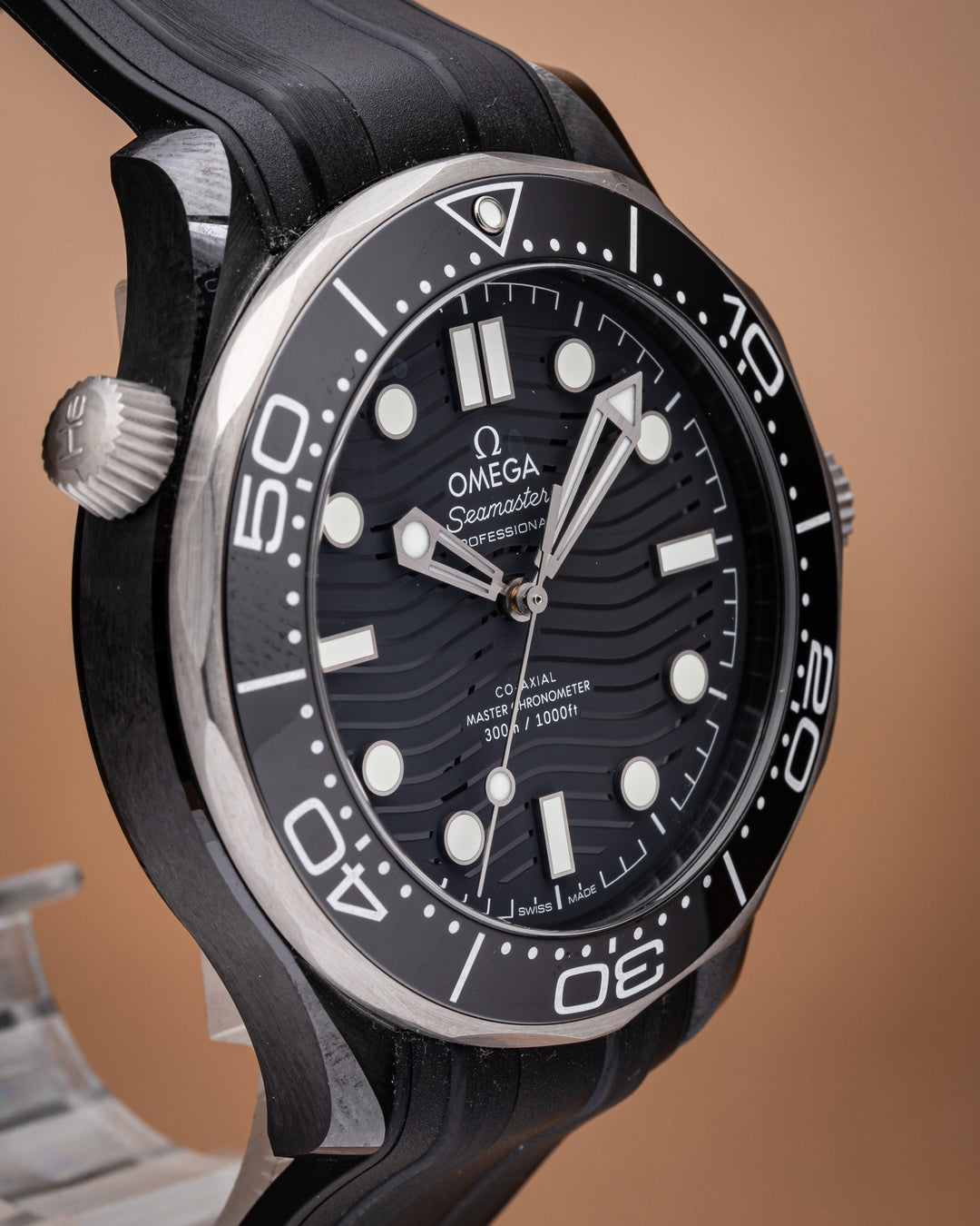 Omega Ceramic Seamaster Diver 300 (210.92.44.20.01.001)