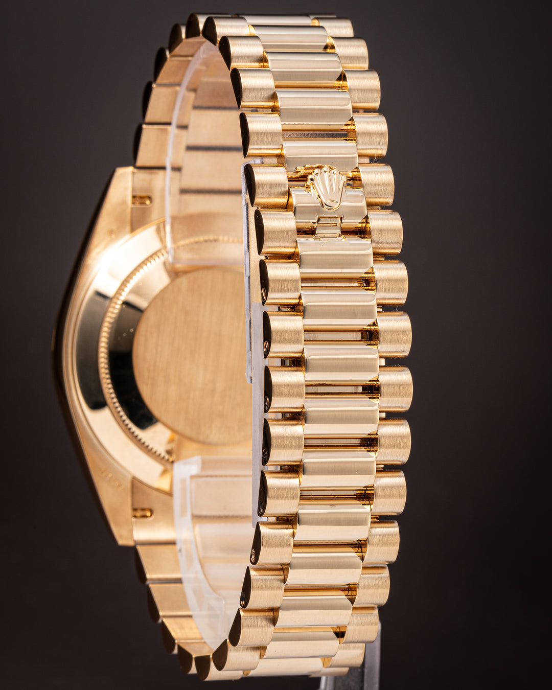 Rolex 18k Yellow Gold Day-Date 40 (228238)