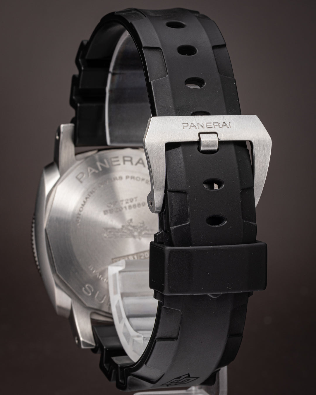 Panerai Stainless Steel Submersible Automatic 42 (PAM00683)