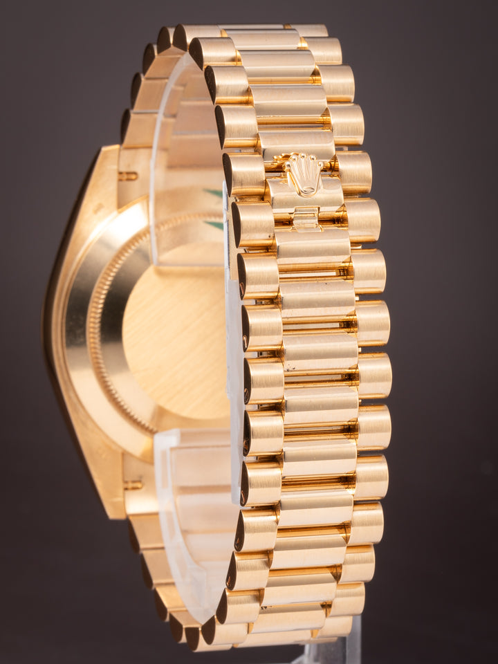 Rolex 18k Yellow Gold Day-Date 40 (228238)