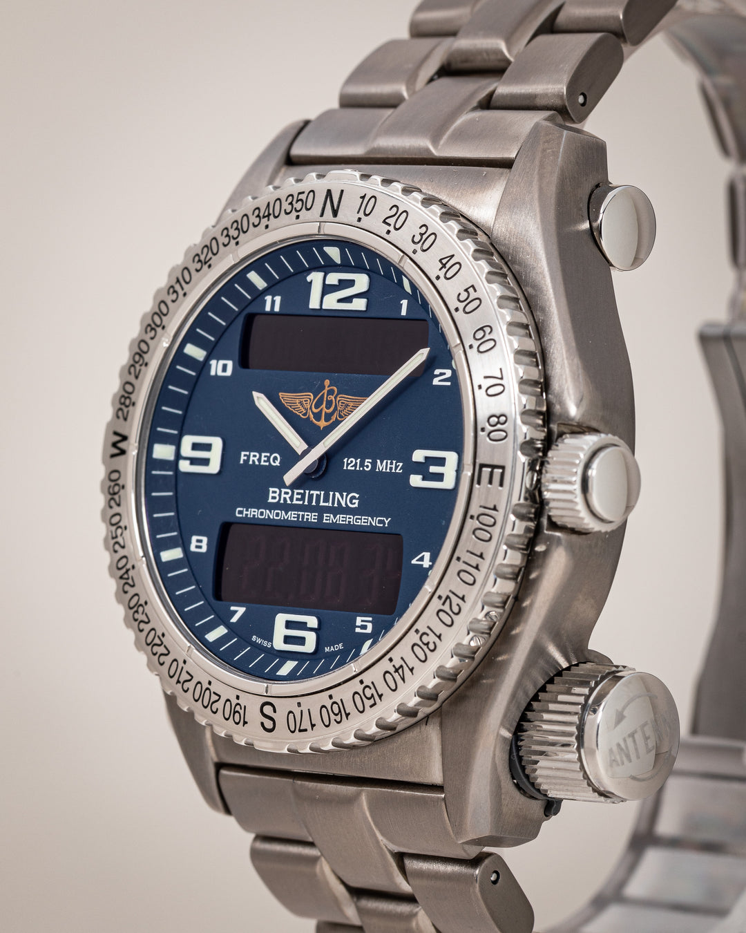 Breitling Titanium Emergency Superquartz (E76321)