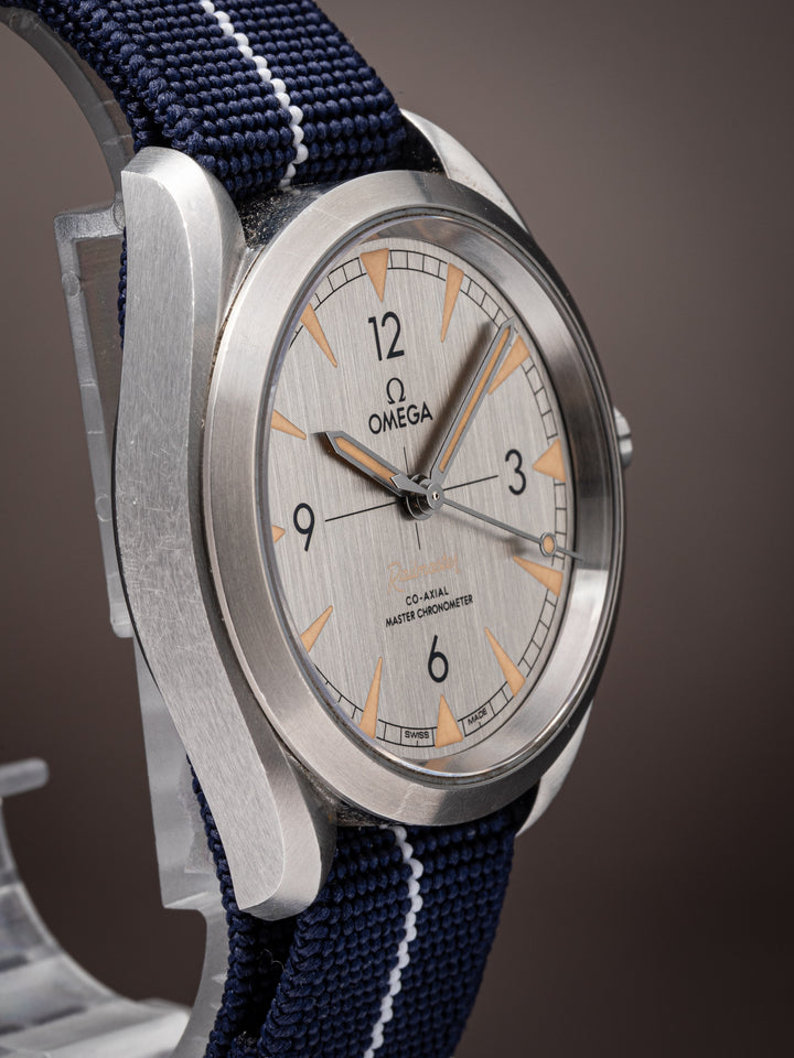 Omega Stainless Steel Railmaster 40 (220.12.40.20.06.001)