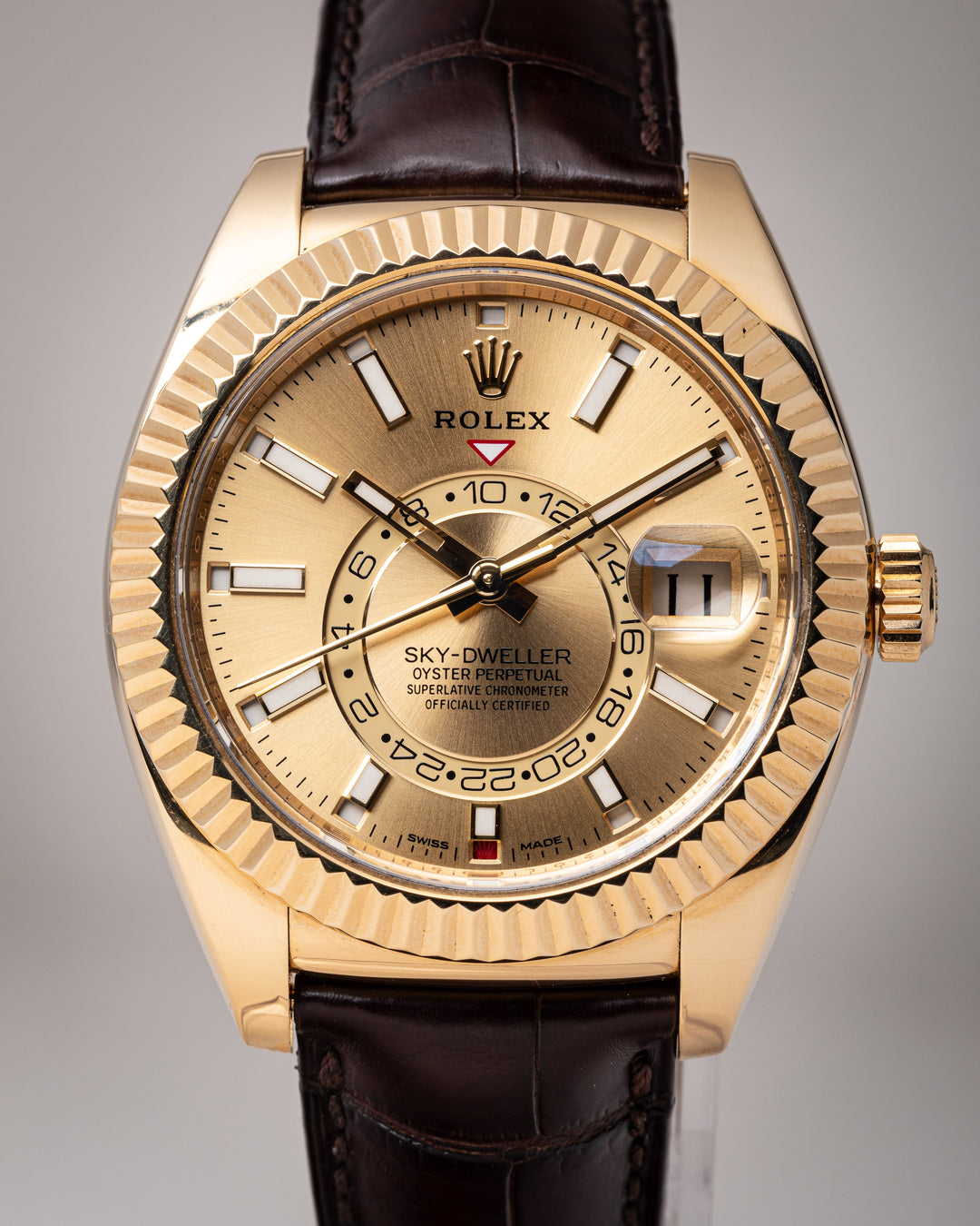 Rolex 18k Yellow Sky-Dweller (326138)