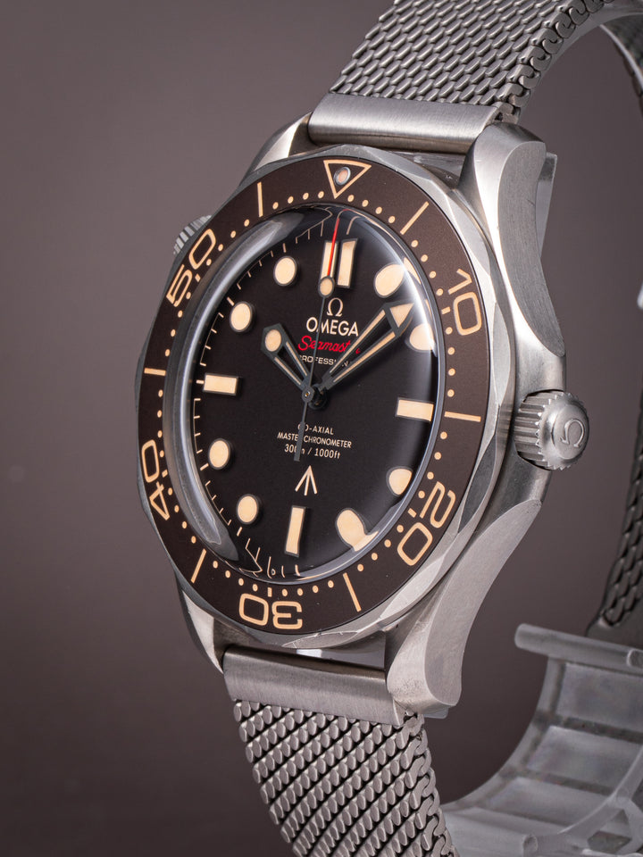 Omega Titanium Seamaster 300M "No Time to Die" 007 Edition (210.90.42.20.01.001)