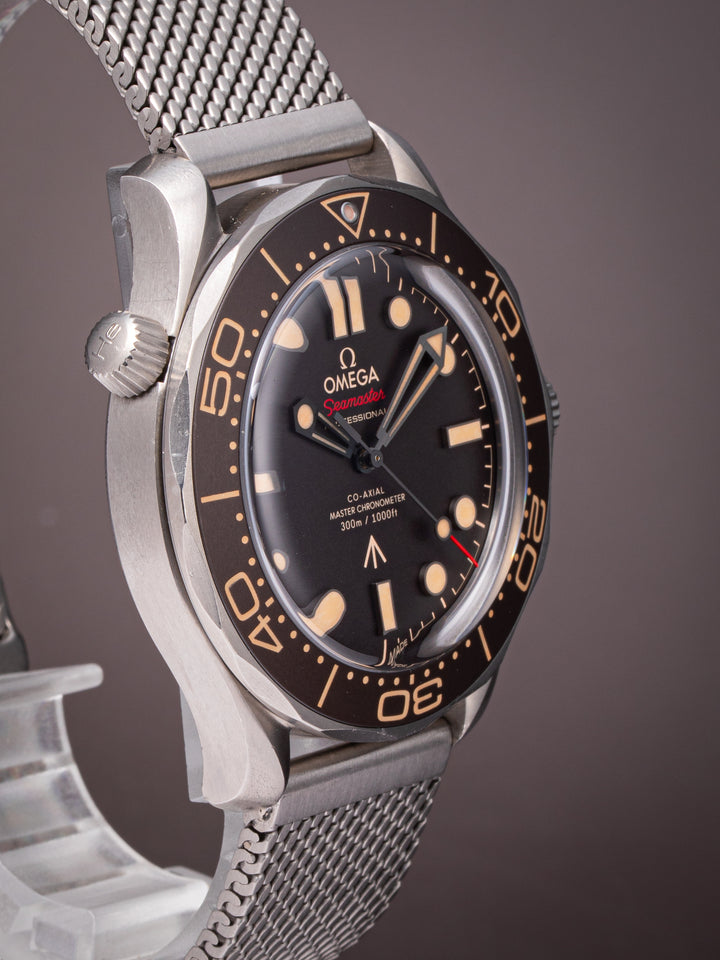 Omega Titanium Seamaster 300M "No Time to Die" 007 Edition (210.90.42.20.01.001)