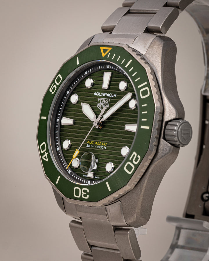 TAG Heuer Titanium Aquaracer Professional 300 (WPB208B-0)
