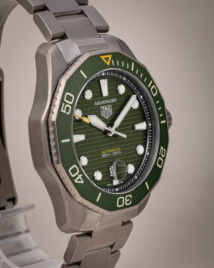 TAG Heuer Titanium Aquaracer Professional 300 (WPB208B-0)