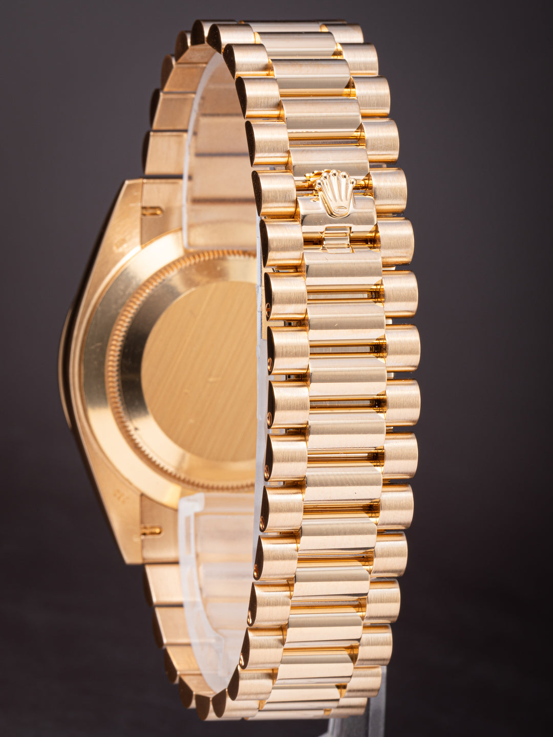 Rolex 18k Yellow Gold Day-Date 40 (228348RBR)