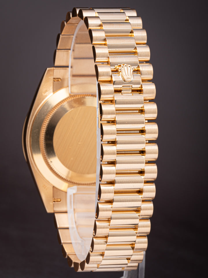 Rolex 18k Yellow Gold Day-Date 40 (228348RBR)