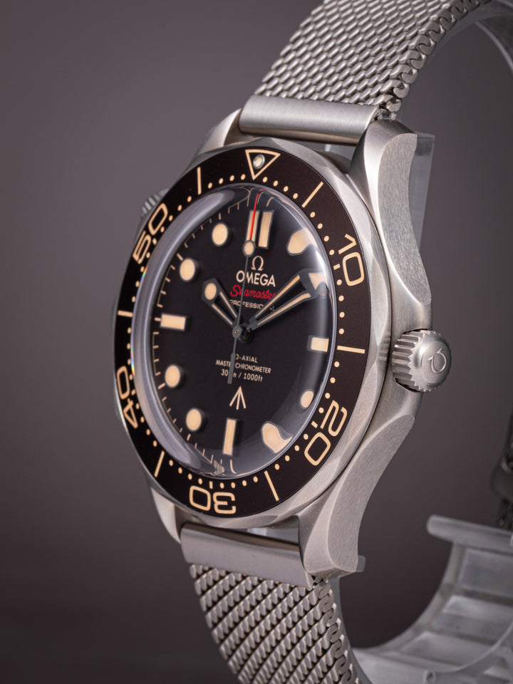 Omega Titanium Seamaster 300M "No Time to Die" 007 Edition (210.90.42.20.01.001)
