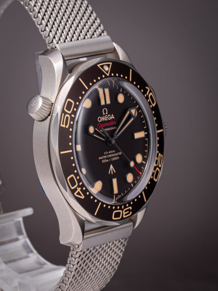 Omega Titanium Seamaster 300M "No Time to Die" 007 Edition (210.90.42.20.01.001)